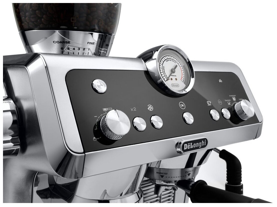De'Longhi La Specialista EC 9335.M - особенности конструкции: индикатор уровня воды, раздельные бойлеры, съемный лоток для сбора капель, индикатор включения