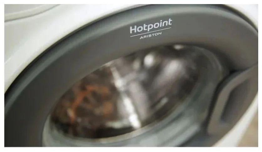 HotpointAriston VMSG 521 ST B - загрузка: 5.5 кг