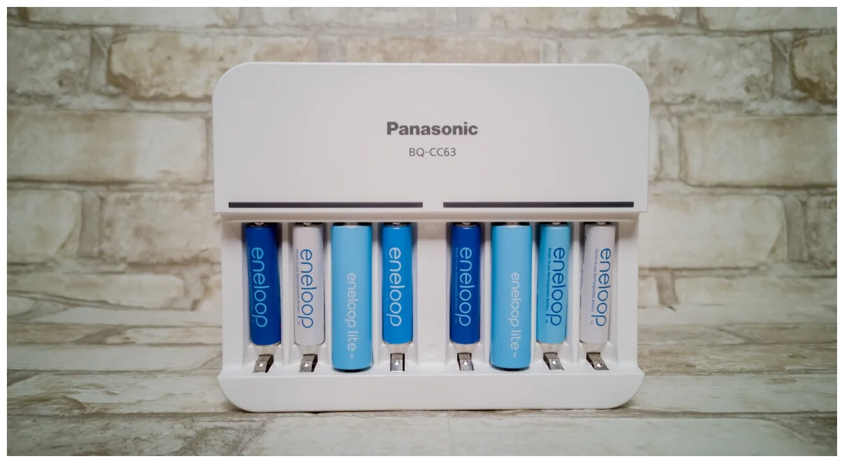 Panasonic Eneloop BQ-CC63 - питание: от сети