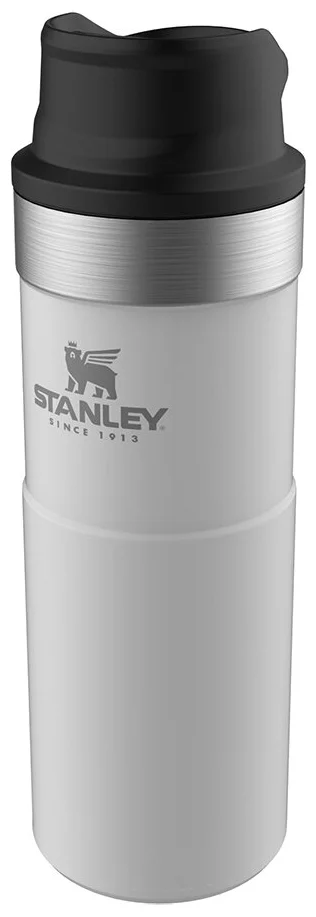 STANLEY Classic Trigger Action - особенности: вакуумный, непроливайка, отверстие для питья в крышке, мытье в посудомоечной машине